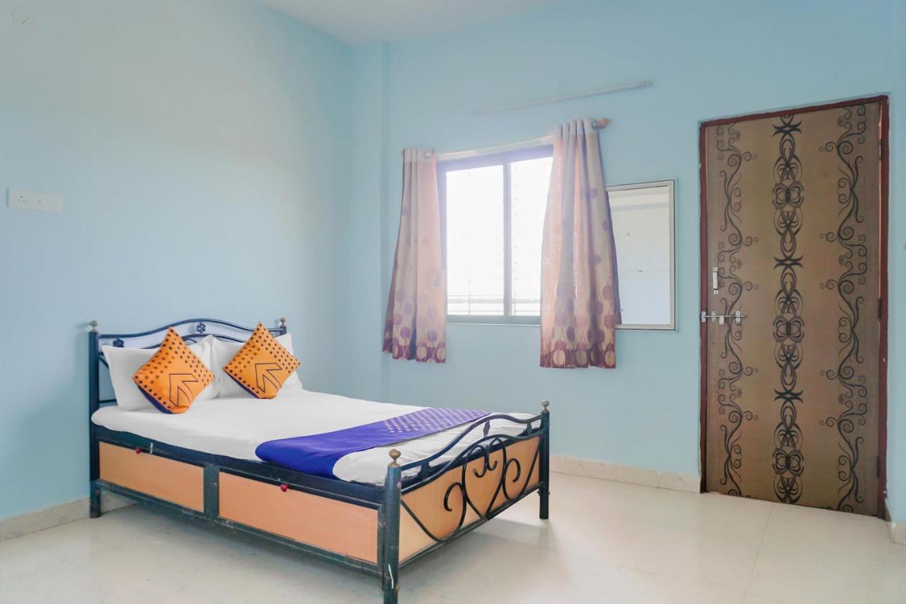 Spot On 79676 Hote Kinara Lodging And Restaurant Daund Esterno foto