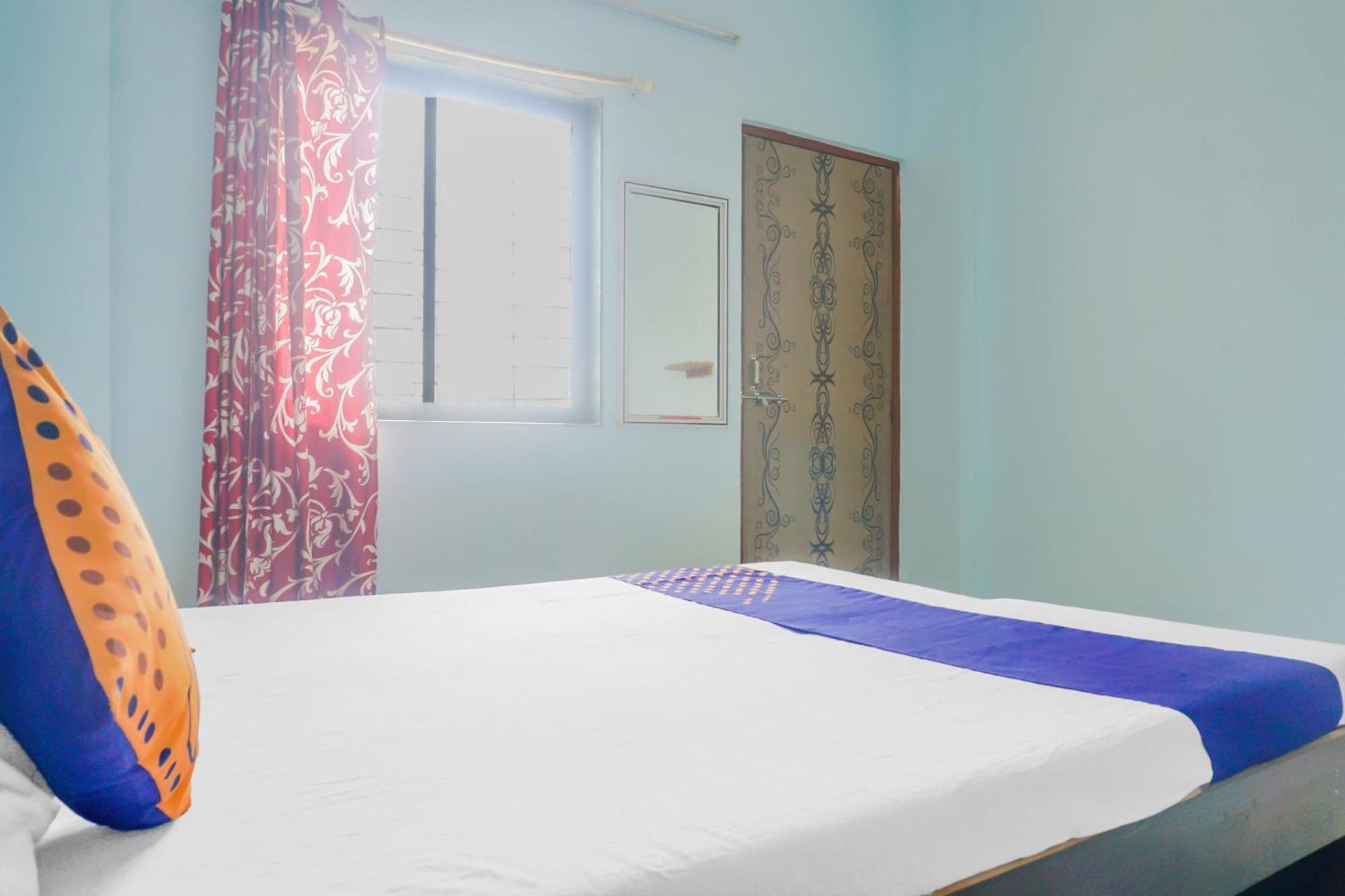 Spot On 79676 Hote Kinara Lodging And Restaurant Daund Esterno foto