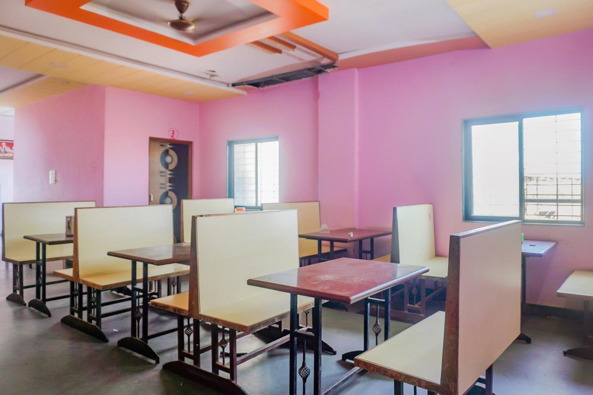Spot On 79676 Hote Kinara Lodging And Restaurant Daund Esterno foto